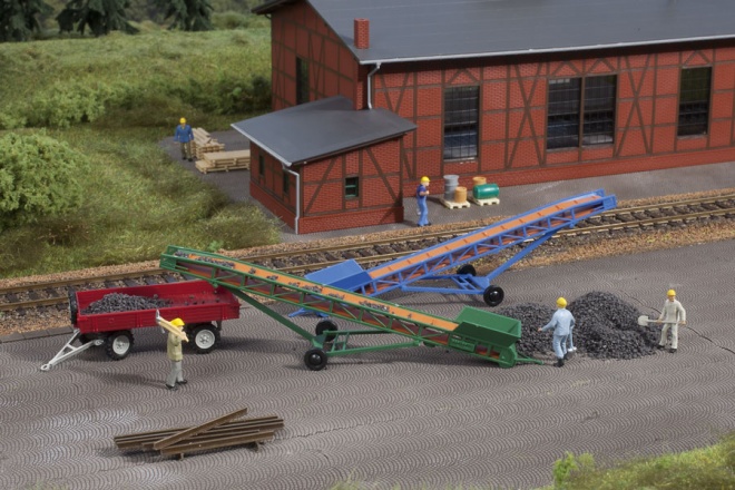 Conveyor belts 2pc.<br /><a href='images/pictures/Auhagen/44640.jpg' target='_blank'>Full size image</a>